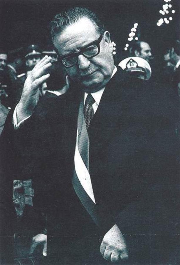 Salvador Allende: Una Vida Al Servicio Del Socialismo